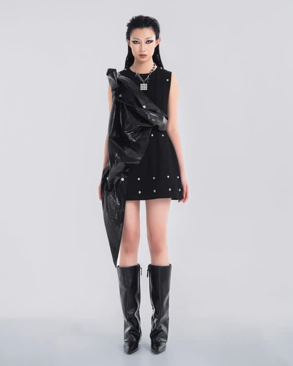 NOIZ DRESSES
