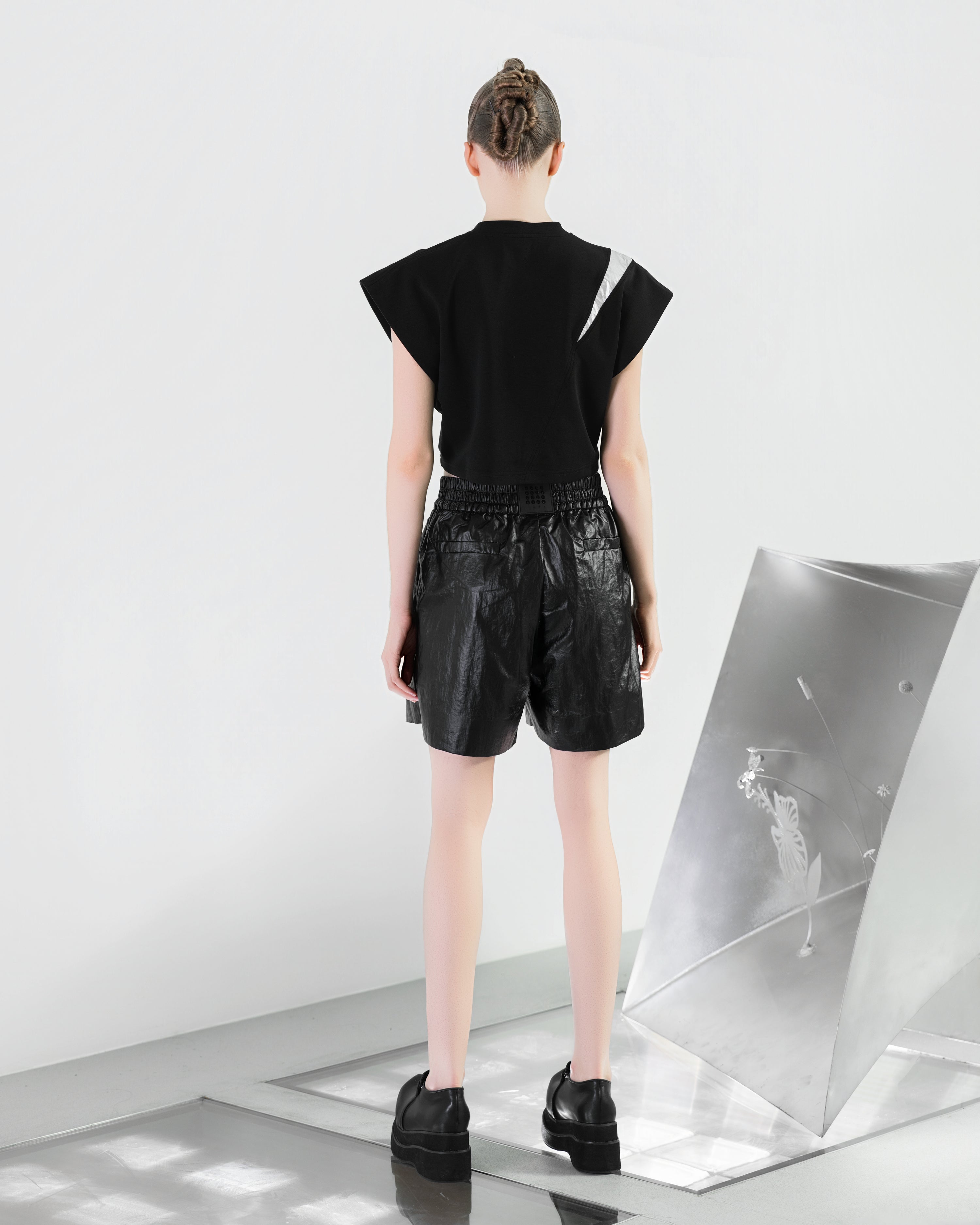 NOIZ N7TP1 Strip Crop Top