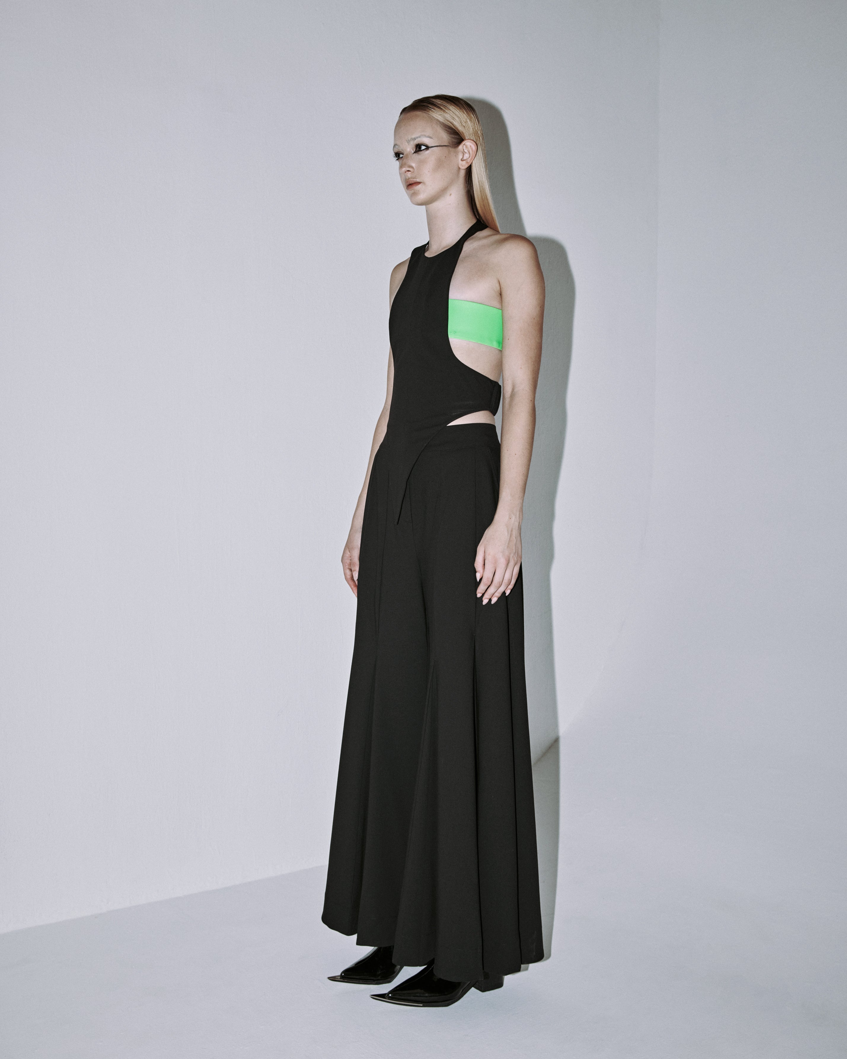 Lerni Wavy Halter Neck Top