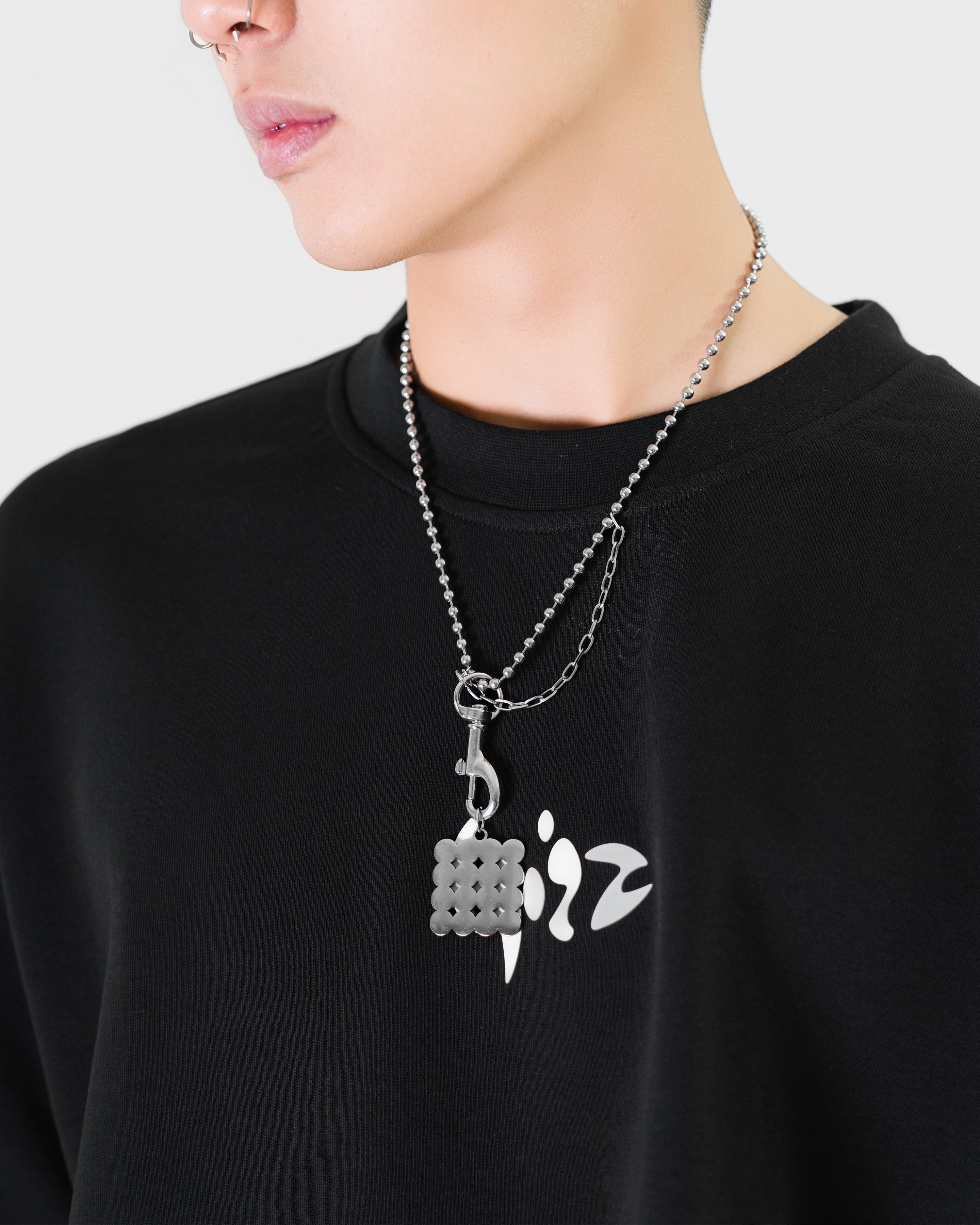 NOIZ N7ACC3 Grid Clasp NOIZ Logo Necklace