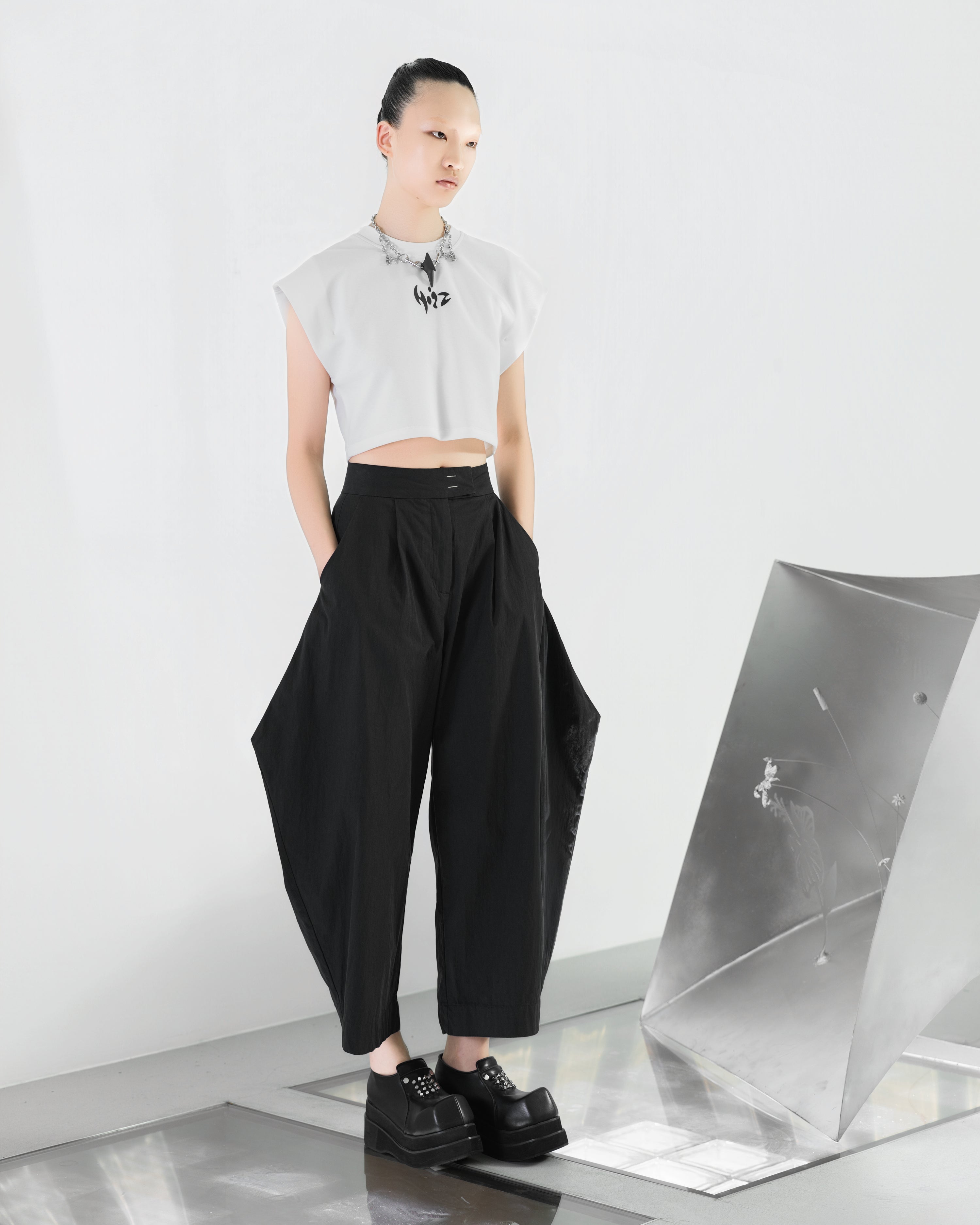NOIZ N7TP3 Puff Print Crop Top