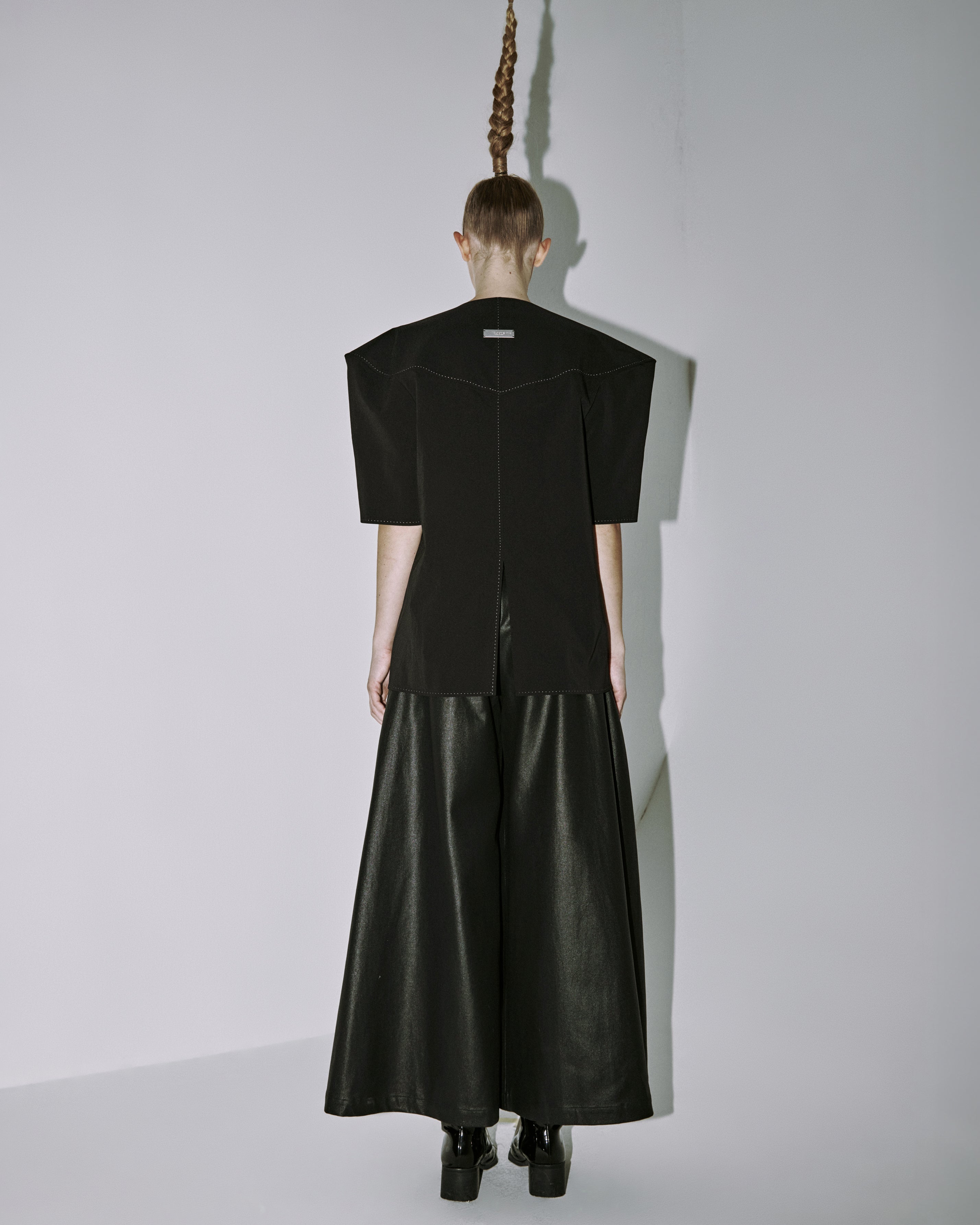 Roge Structured Shoulder Top