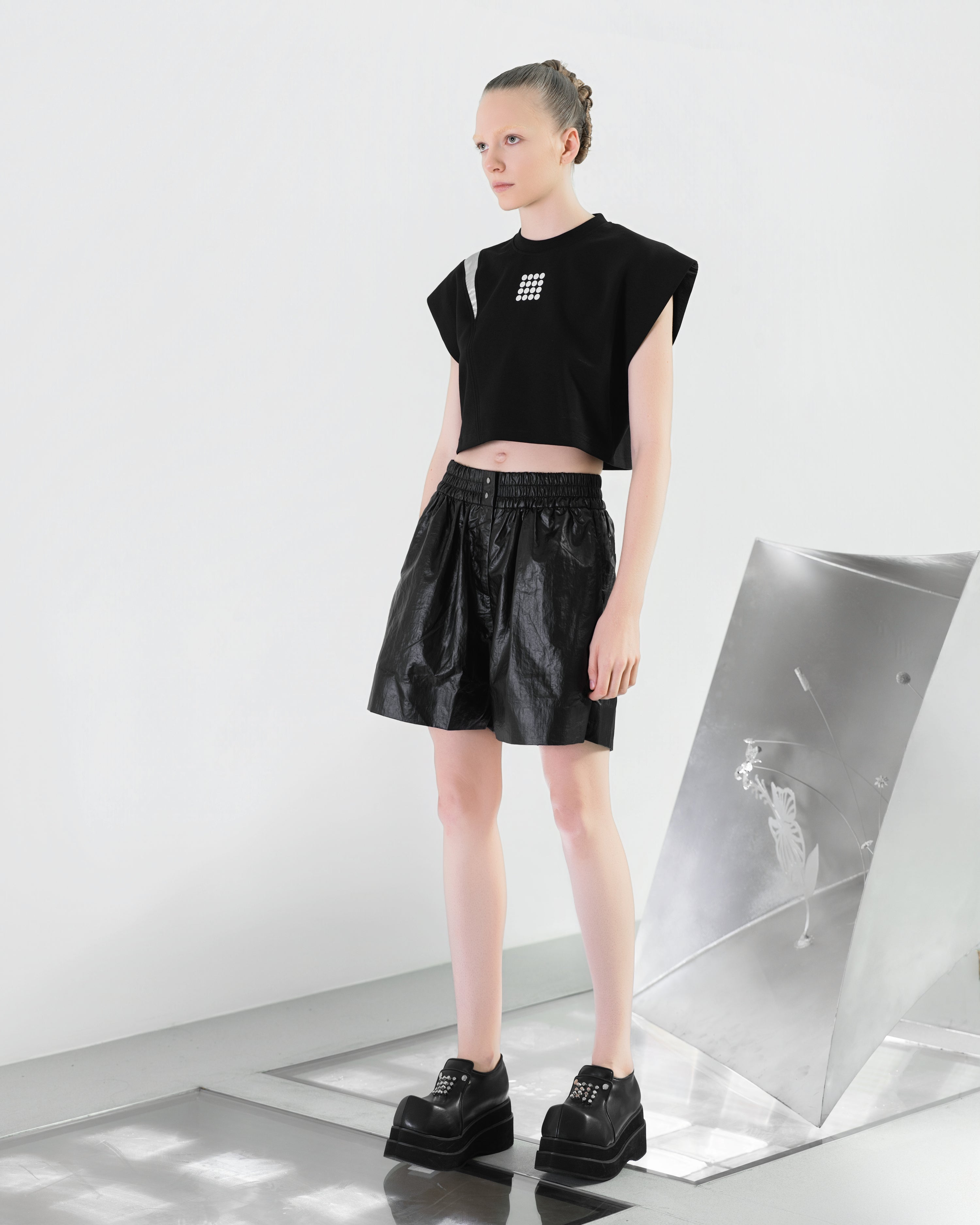 NOIZ N7TP1 Strip Crop Top