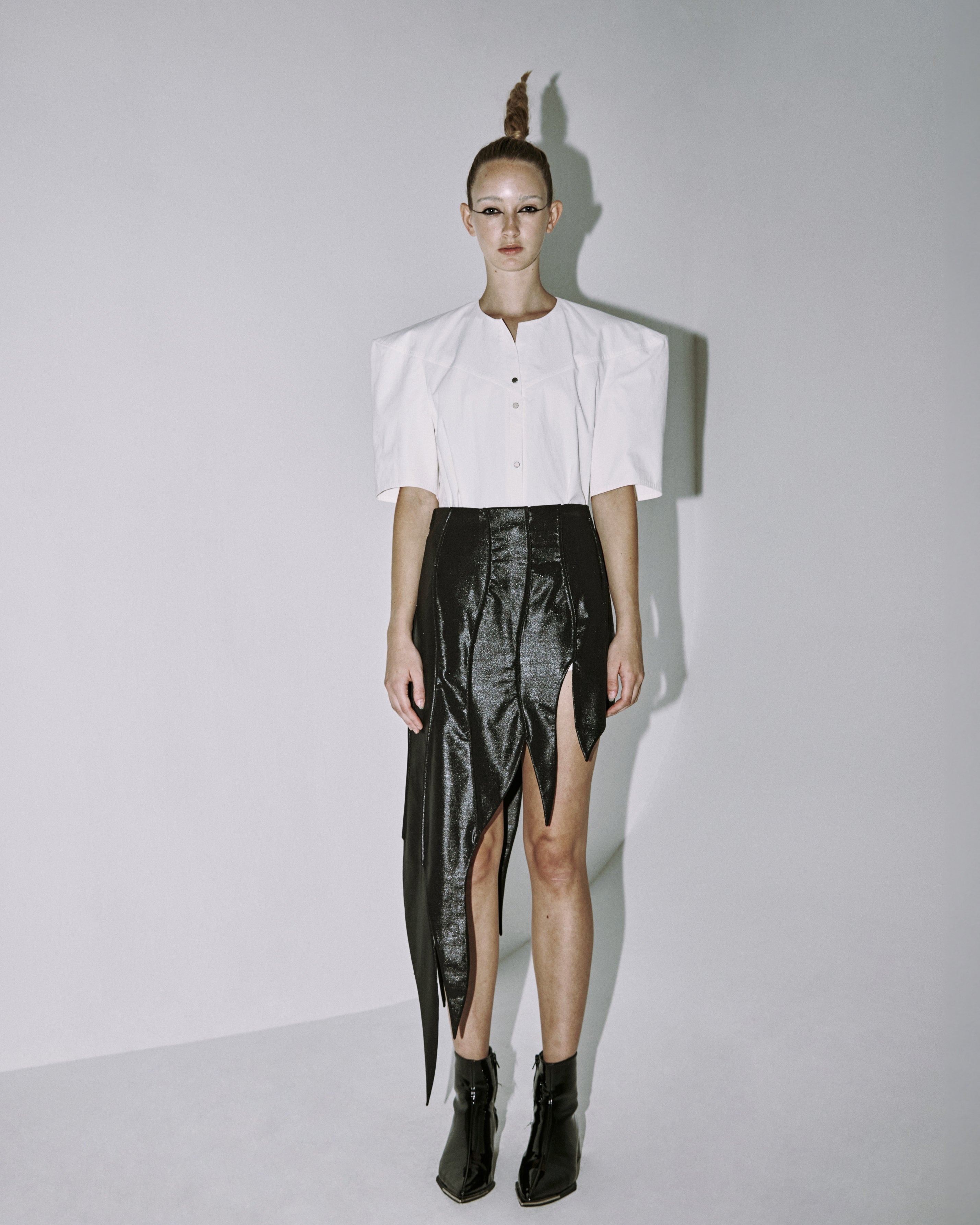 Roge Structured Shoulder Top