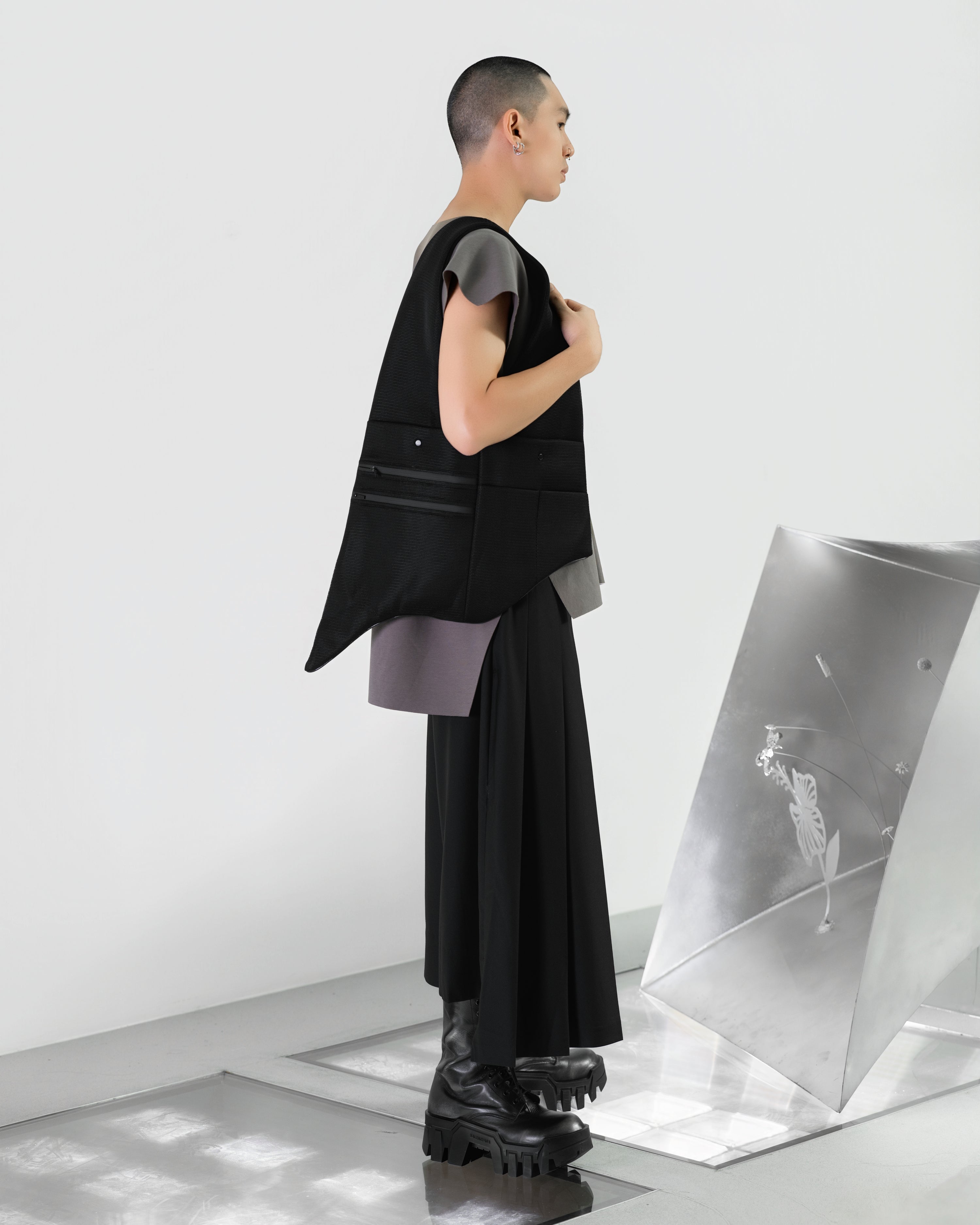 A-JANE Sonnic Wavy Multi-Pockets Mesh Shoulder Bag