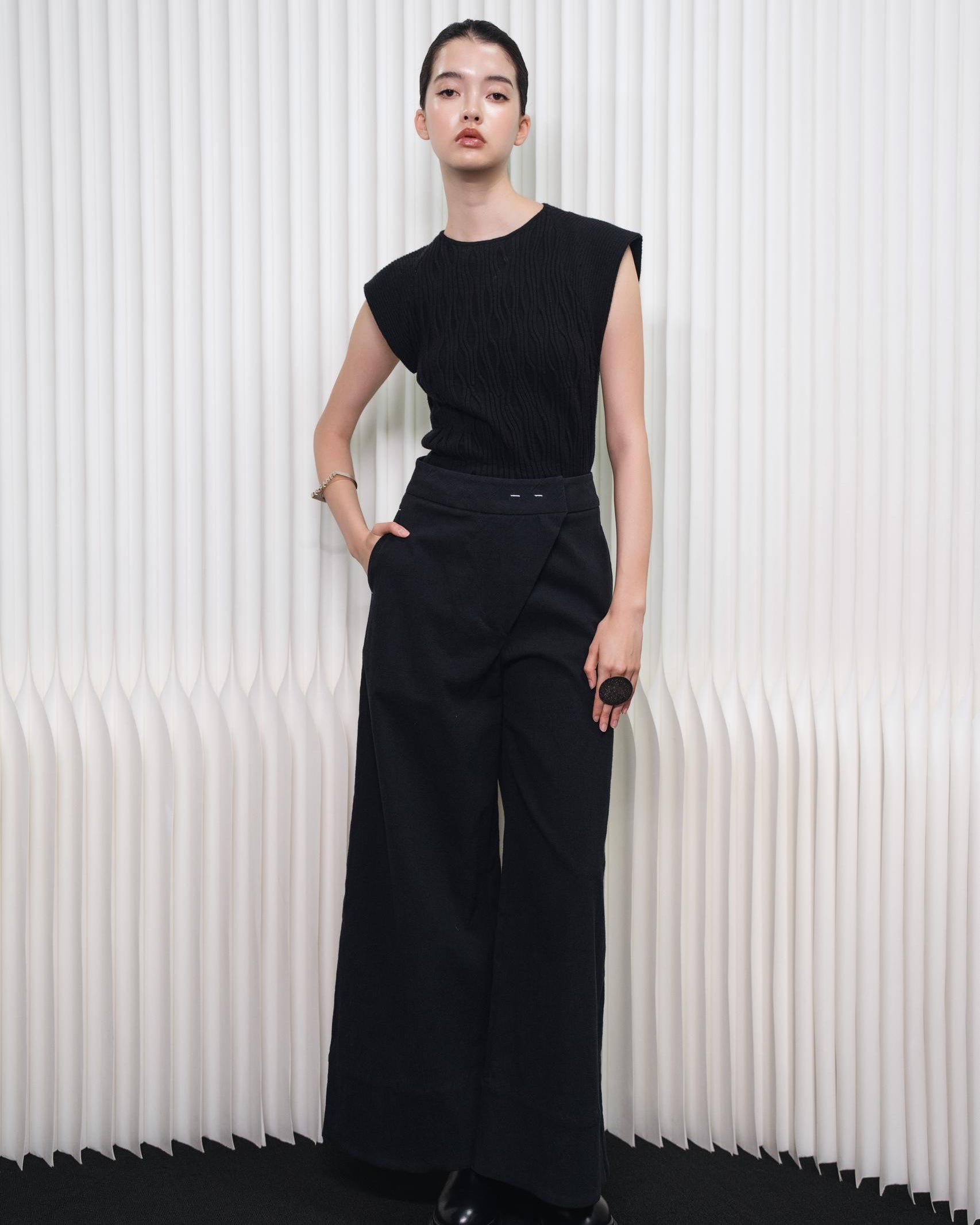 A-JANE Boppe Overlaptsped Pants